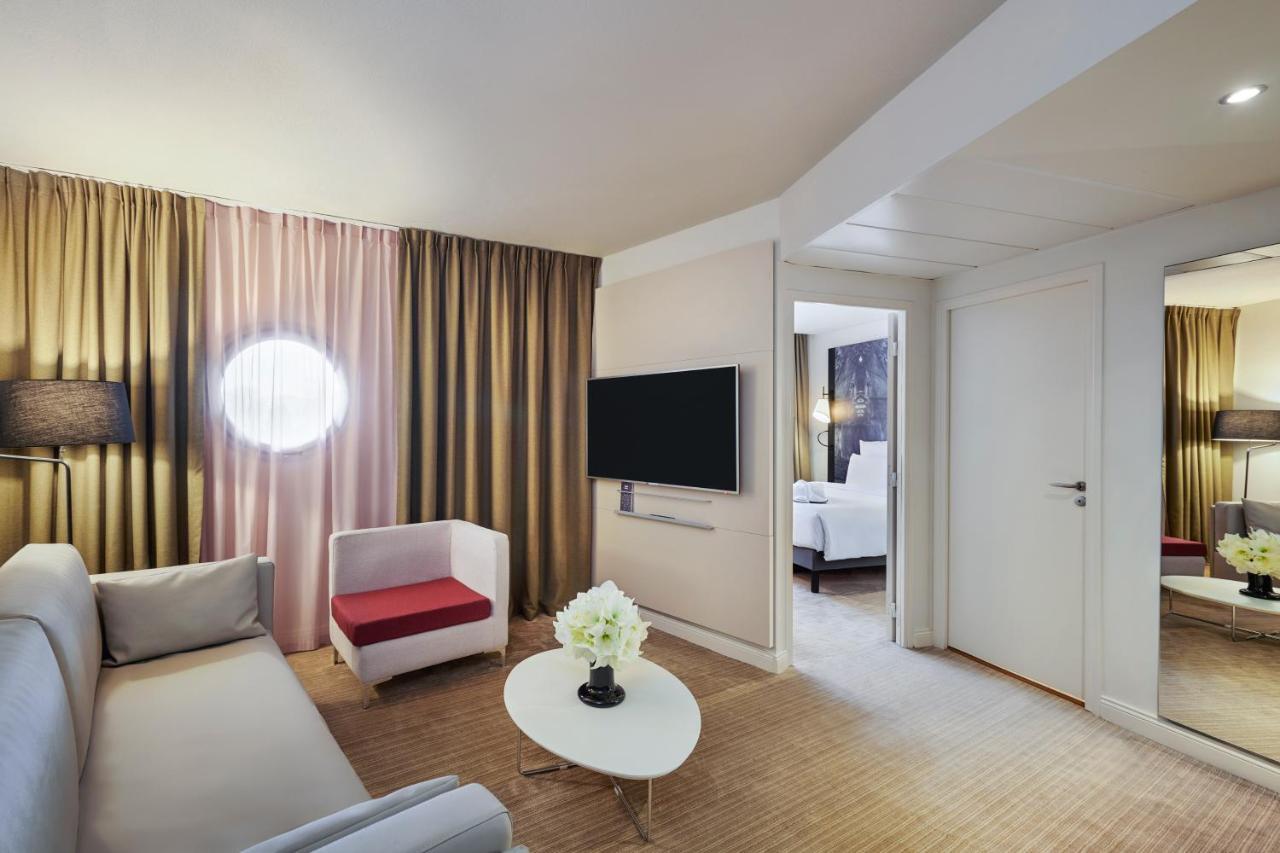 Готель Mercure Paris La Defense Курбевуа Екстер'єр фото